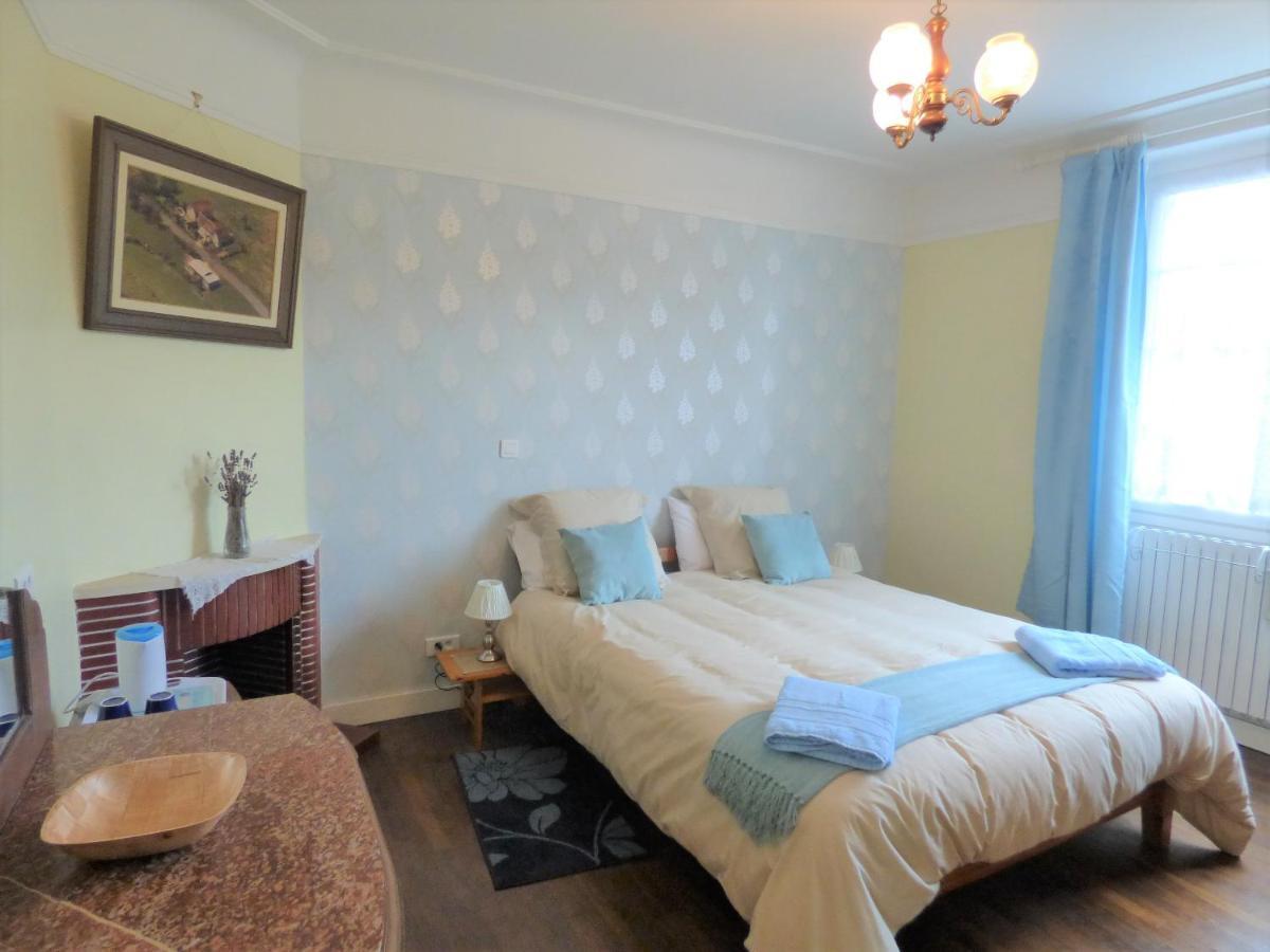 Bed and Breakfast Les Tibles Nanthiat Exterior foto